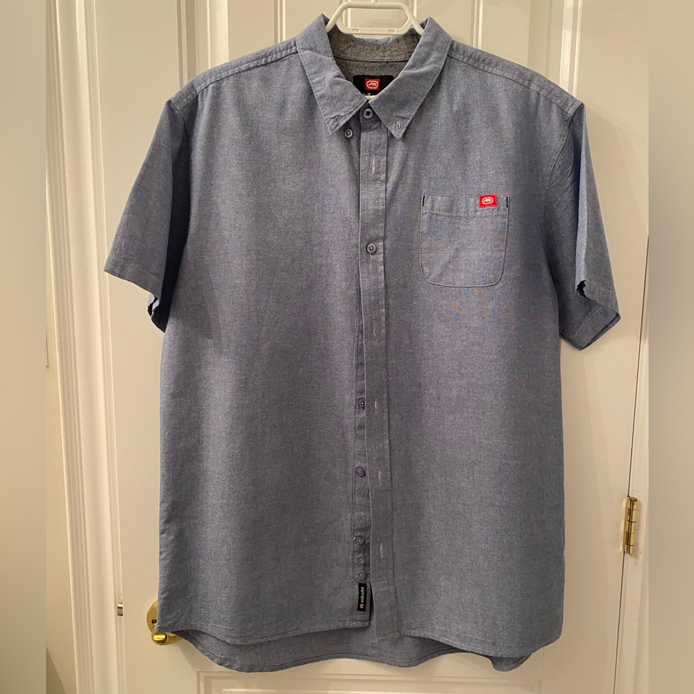 NWOT MEN’S SIZE XL ECKO UNLIMITED SHORT SLEEVE BUTTON DOWN SHIRT IN BLUE